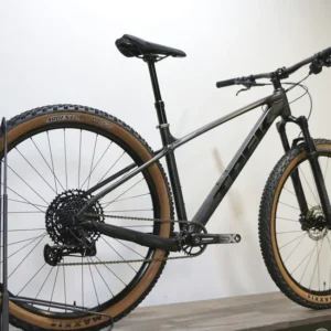 TREK Marlin 8 Medium (Pre-Owned)